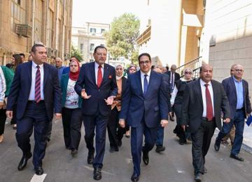 قبل ساعات من انطلاق العام الجامعي.. جامعة القاهرة تتزين لاستقبال طلابها (صور) قبل ساعات من انطلاق العام الجامعي.. جامعة القاهرة تتزين لاستقبال طلابها (صور)