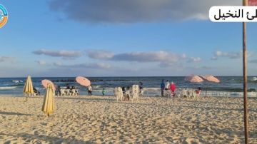 منع السباحة بالعجمي.. تباين ألوان الرايات بشواطئ الإسكندرية