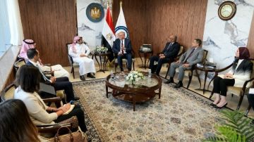 وزير البترول يستقبل مسؤولي السعودية للاستثمار لدعم صناعة البتروكيماويات والأسمدة وزير البترول يستقبل مسؤولي السعودية للاستثمار لدعم صناعة البتروكيماويات والأسمدة