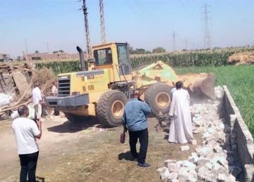 إزالة 21 حالة تعد على الأراضي الزراعية وأملاك الدولة بأسيوط إزالة 21 حالة تعد على الأراضي الزراعية وأملاك الدولة بأسيوط
