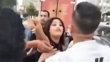 استدعاء سائق تاكسي تعدت عليه فتاة في فيديو بالمهندسين