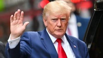 ترمب يهدد بتدابير انتقامية ضد الغرامات الأوروبية على الشركات الأمريكية ترمب يهدد بتدابير انتقامية ضد الغرامات الأوروبية على الشركات الأمريكية