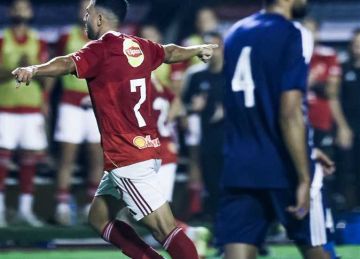 تريزيجيه أفضل لاعب في مباراة الأهلي وإنبي تريزيجيه أفضل لاعب في مباراة الأهلي وإنبي