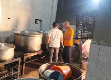 إعدام 64 كيلو أغذية فاسدة وتحرير 8 محاضر مخالفات خلال حملة رقابية في المنيا إعدام 64 كيلو أغذية فاسدة وتحرير 8 محاضر مخالفات خلال حملة رقابية في المنيا