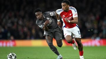 ريال مدريد يتصدر.. وأرسنال وصيفا في قائمة أغلى أندية العالم ريال مدريد يتصدر.. وأرسنال وصيفا في قائمة أغلى أندية العالم