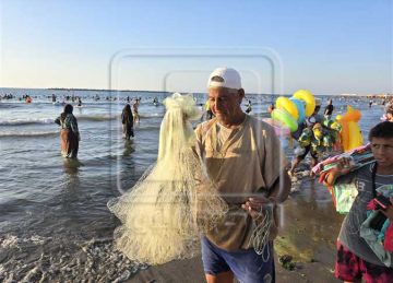 صناعة غزل الكنف بدمياط.. الصيادون: ممكن يشيل 100 كيلو سمك في رحلات الصيد (فيديو)