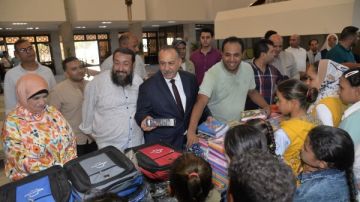 محافظ أسيوط يوزع 350 حقيبة مدرسية على الأسر الأولى بالرعاية بمنفلوط محافظ أسيوط يوزع 350 حقيبة مدرسية على الأسر الأولى بالرعاية بمنفلوط