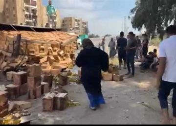 مصرع وإصابة 7 أشخاص فى انقلاب سيارة بالأقصر مصرع وإصابة 7 أشخاص فى انقلاب سيارة بالأقصر