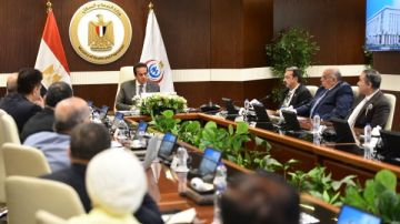 وزير الصحة يبحث مع ممثلي القطاع الخاص ضوابط علاج الطوارئ وتقليص معدلات الولادات القيصرية