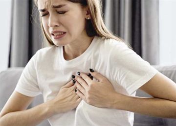 منها الدوخة والتعرق.. 7 إشارات يومية تنذر بنوبة قلبية (انتبه إليها) منها الدوخة والتعرق.. 7 إشارات يومية تنذر بنوبة قلبية (انتبه إليها)
