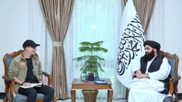 أفغانستان.. وزير خارجية طالبان يدعوا لتطبيع العلاقات مع أمريكا