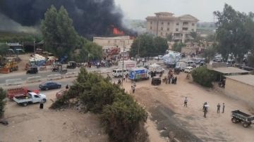 اندلاع حريق هائل بمجمع صناعي في قرية الراهبين بالغربية.. و5 سيارات مطافئ تتدخل لإخماد النيران