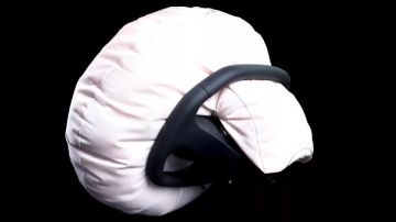 أداة للقـ.تل وليس الحماية.. الإيرباجز المضروبة من الصين تنفجر في السيارات الأمريكية أداة للقـ.تل وليس الحماية.. الإيرباجز المضروبة من الصين تنفجر في السيارات الأمريكية