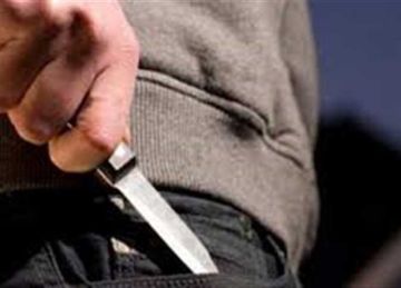 إصابة شقيقين بطعنات على يد جارهما بسبب خلاف على أرض في الدقهلية إصابة شقيقين بطعنات على يد جارهما بسبب خلاف على أرض في الدقهلية