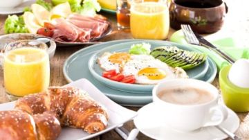 صدق أو لا تصدق.. الإفطار المتأخر يقلل من متوسط العمر المتوقع