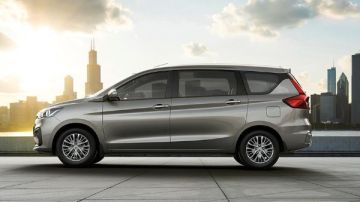 لمحبي السيارات العائلية.. سيارة 7 راكب أوتوماتيك بهذا السعر لمحبي السيارات العائلية.. سيارة 7 راكب أوتوماتيك بهذا السعر