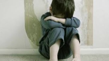 مرة بالحلويات والأخرى بالتهديد.. ننشر أقوال الطفل في واقعة الاعتداء عليه من نقاش بالمعصرة