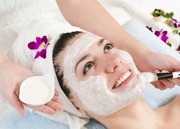 ودعي الاسمرار للأبد.. 3 مكونات من مطبخك لتفتيح الكوع والركبة