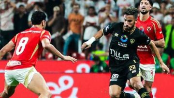 اتحاد الكرة: تسلمنا طلب الأهلي باستقدام طاقم أجنبي للقمة.. ونرفض تدخل الزمالك في اختيارات الحكام اتحاد الكرة: تسلمنا طلب الأهلي باستقدام طاقم أجنبي للقمة.. ونرفض تدخل الزمالك في اختيارات الحكام