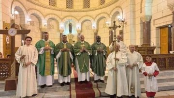 المطران ميخائيل فرحا يترأس القداس الإلهي ببازيليك السيدة العذراء بمصر الجديدة