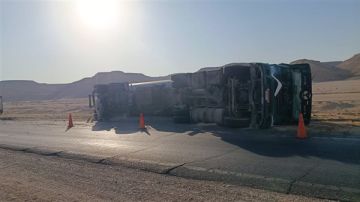 انقلاب تريلا محملة بتنك سعة 20 طنا بوتاجاز بطريق الرزيقات