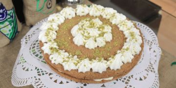 من غير ما تأثر على الطعم.. طريقة عمل البسبوسة بالقشطة بأرخص وصفة