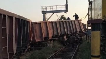 استعادة حركة القطارات تدريجيا بعد خروج عربات قطار عن السكة في بني سويف