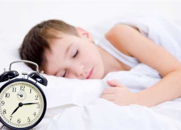  الحقي عوديهم علشان ترتاحي .. 7 أيام كفيلة لتعويد أطفالك على النوم المبكر قبل بدء الدراسة