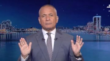 مصر محصنة بقواتها المسلحة.. أحمد موسى: غياب الجيش القوي جعل سوريا مستباحة مصر محصنة بقواتها المسلحة.. أحمد موسى: غياب الجيش القوي جعل سوريا مستباحة