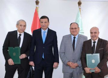 وزير الزراعة يشهد توقيع بروتوكول تعاون بين البحوث الزراعية و تصديري الحاصلات 