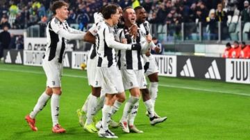 يوفنتوس يفوز على إنتر ميلان 4-3 في قمة مثيرة بالدوري الإيطالي يوفنتوس يفوز على إنتر ميلان 4-3 في قمة مثيرة بالدوري الإيطالي