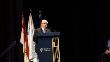 البنك المركزي والتعليم العالي يضعون شروط التقديم لمنح دراسية للطلاب المتفوقين غير القادرين