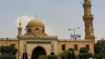 خطيب مسجد السيدة نفيسة: العمر عند أهل الله يحسب بالأنفاس.. فيديو خطيب مسجد السيدة نفيسة: العمر عند أهل الله يحسب بالأنفاس.. فيديو