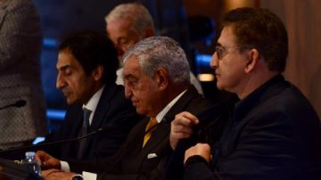 زاهي حواس يفتتح جولته في إيطاليا بمحاضرة داخل الكولوسيوم بروما زاهي حواس يفتتح جولته في إيطاليا بمحاضرة داخل الكولوسيوم بروما