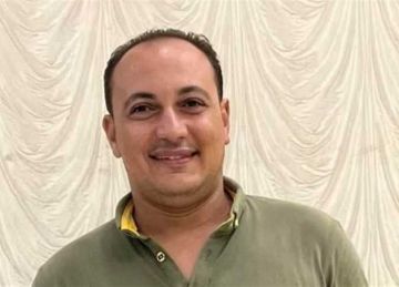 عثر عليها بالطريق العام.. شاب يعيد 23 ألف دولار إلى أصحابها في القليوبية (تفاصيل)