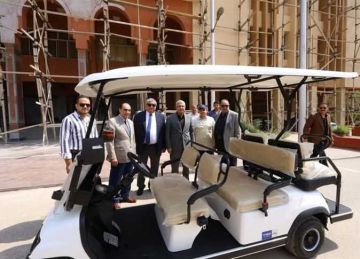 لتسهيل تنقلهم داخل الحرم الجامعي.. جامعة الزقازيق تدعم ذوي الإعاقة بسيارة كهربائية