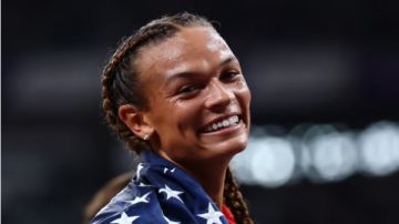 آنا هول تكتب التاريخ..أول أمريكية تحصد ذهبية السباعية في بطولة العالم منذ 32 عاما آنا هول تكتب التاريخ..أول أمريكية تحصد ذهبية السباعية في بطولة العالم منذ 32 عاما