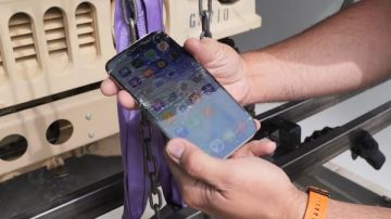 اختبار متانة آيفون إير سيدهشك.. الهاتف الأنحف في تاريخ آبل