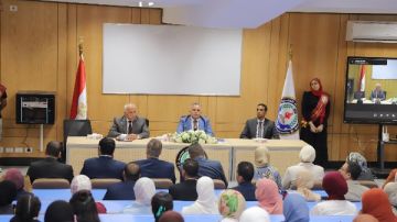 رئيس جامعة السويس: الجامعات الأهلية ترجمة لرؤية الدولة لبناء منظومة تعليمية تواكب سوق العمل رئيس جامعة السويس: الجامعات الأهلية ترجمة لرؤية الدولة لبناء منظومة تعليمية تواكب سوق العمل