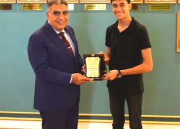 شهادة تقدير ودرع للطالب الأول على الدبلوم الصناعي نظام الخمس سنوات في الدقهلية شهادة تقدير ودرع للطالب الأول على الدبلوم الصناعي نظام الخمس سنوات في الدقهلية