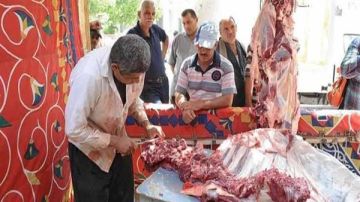 نقيب الفلاحين يكشف أسباب عدم انخفاض أسعار اللحوم نقيب الفلاحين يكشف أسباب عدم انخفاض أسعار اللحوم
