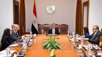 وزير الخارجية يلتقي بقيادات وأعضاء الوكالة المصرية للشراكة من أجل التنمية وزير الخارجية يلتقي بقيادات وأعضاء الوكالة المصرية للشراكة من أجل التنمية