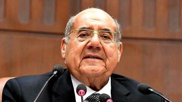 ماضون بثقة في مسيرتكم الوطنية.. عبد الرازق يهنئ الرئيس السيسي بالمولد النبوي