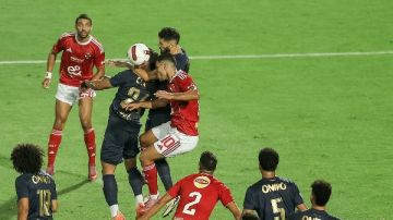 ياسر ريان: الزمالك ساعد الأهلي في الفوز بالقمة وفيريرا كان يشاهد المباراة مثل الجماهير ياسر ريان: الزمالك ساعد الأهلي في الفوز بالقمة وفيريرا كان يشاهد المباراة مثل الجماهير