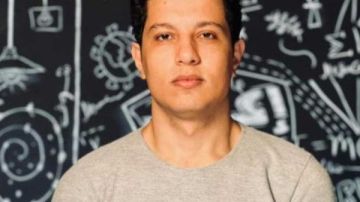 حسين الجوهري يروي قصة مؤثرة لشاب مصري توفى بعد ساعات من سفره للإمارات