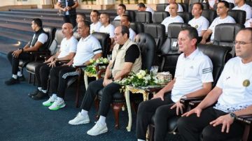 الرئيس السيسي يزور الأكاديمية العسكرية المصرية ويؤدي صلاة الفجر مع الطلاب صور الرئيس السيسي يزور الأكاديمية العسكرية المصرية ويؤدي صلاة الفجر مع الطلاب صور