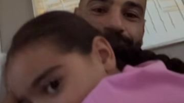محمد صلاح يشارك فيديو عفويا مع ابنته كيان| شاهد محمد صلاح يشارك فيديو عفويا مع ابنته كيان| شاهد