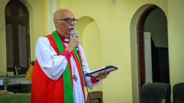 خلال زيارته لكنيسة منوف.. رئيس الكنيسة الأسقفية: ما نأخذه للحياة الأبدية هو النفوس لا المال