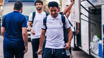 وصول حافلة الزمالك إلى إستاد القاهرة استعدادا لمواجهة الأهلي وصول حافلة الزمالك إلى إستاد القاهرة استعدادا لمواجهة الأهلي