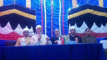 أوقاف أسيوط تكرم حفظة القرآن الكريم بجمعية تنمية المجتمع بقرية العدر